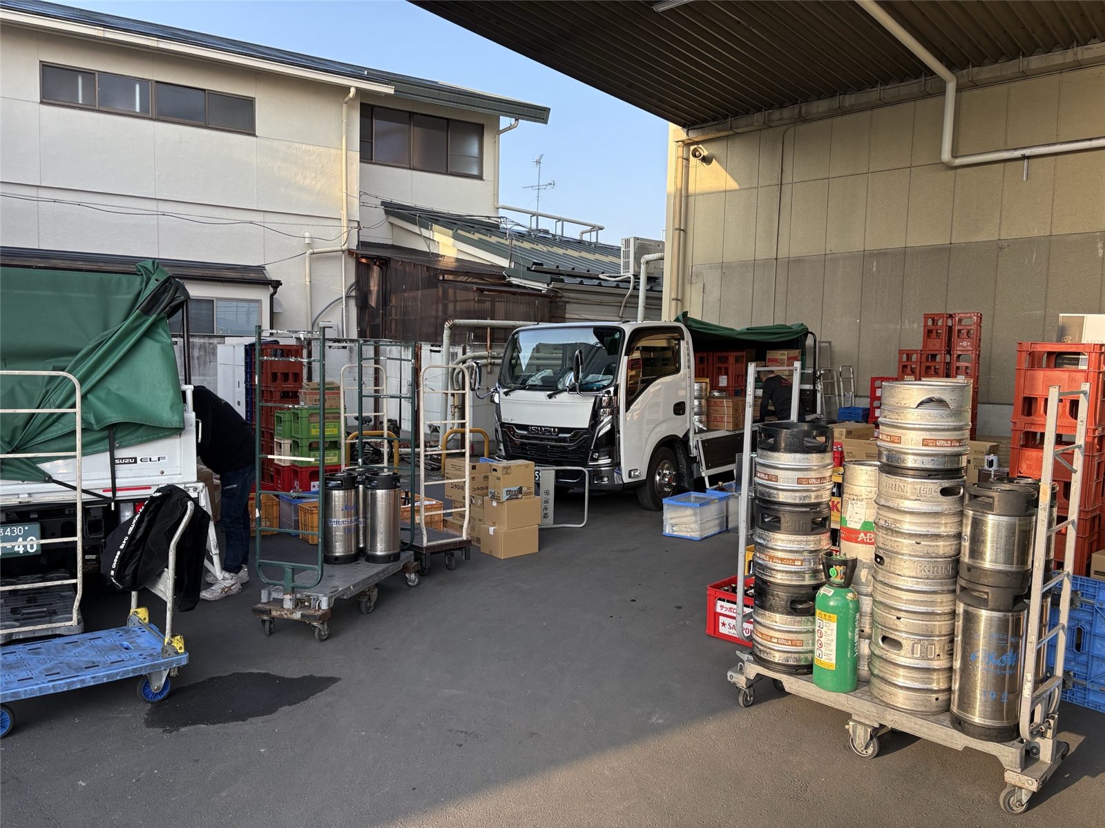 お酒・建材の配送(請負)